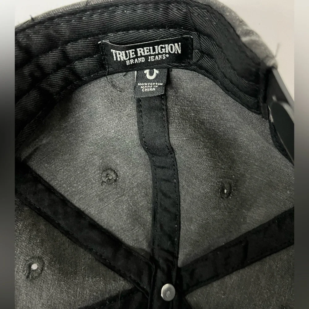True Religion Gray 100% Cotton Logo snap back Cap